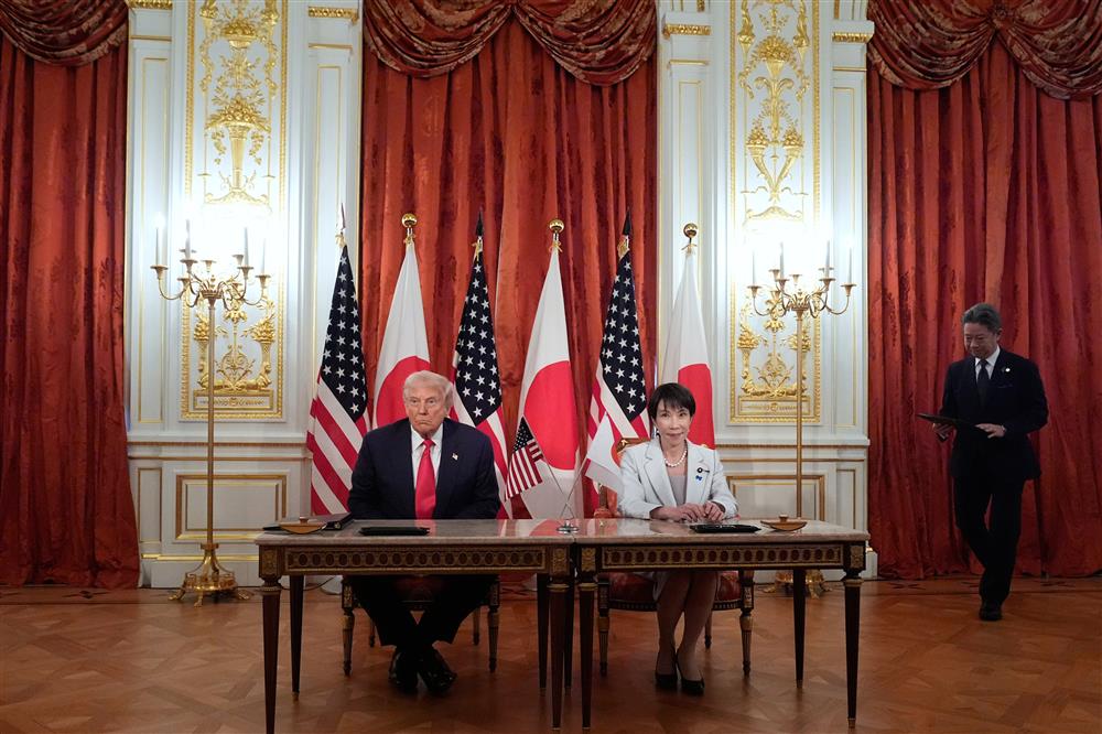 Τραμπ - Σανάε Τακαΐτσι - Ιαπωνία Τραμπ - Σανάε Τακαΐτσι - Ιαπωνία