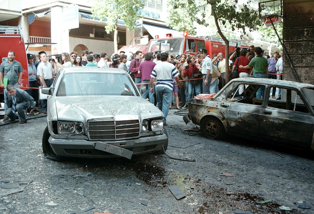 Θάνος Αξαρλιάν