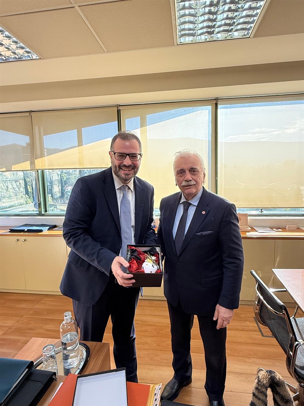 ερυθρος σταυρος - καλαντα ερυθρος σταυρος - καλαντα