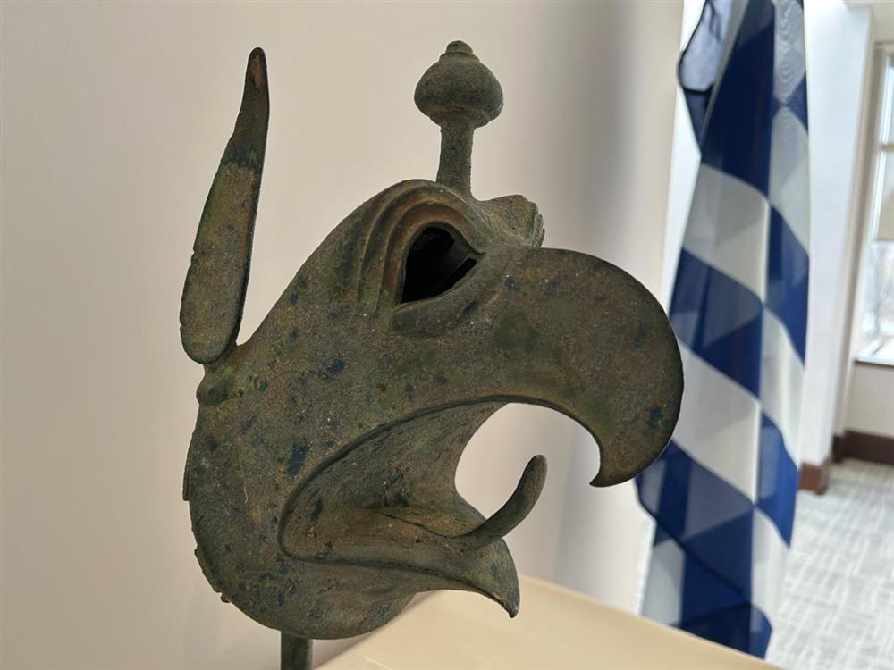 Χάλκινη κεφαλή γρύπα