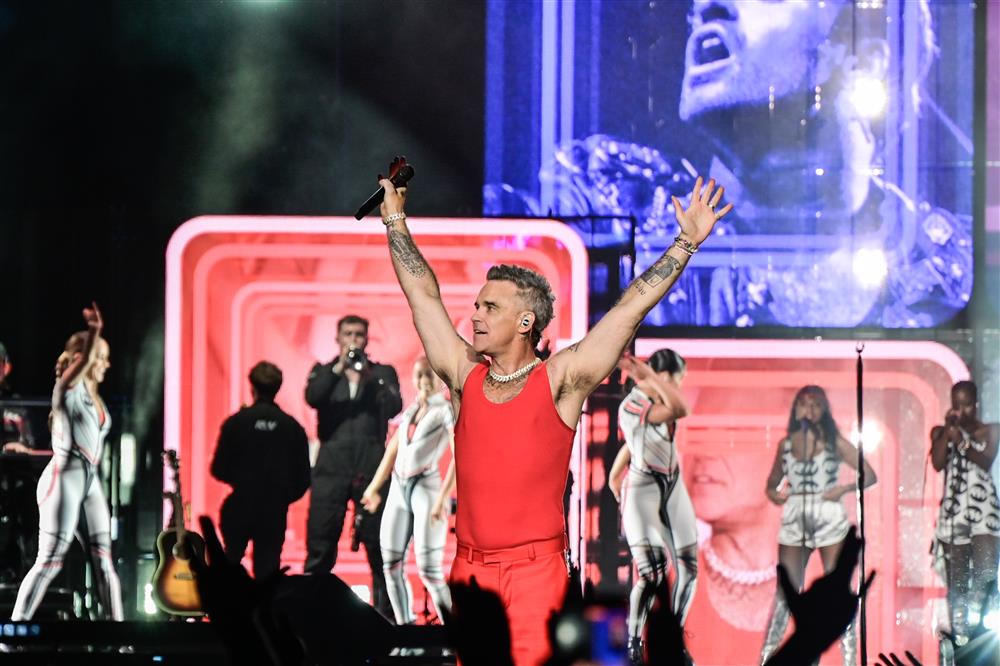robbie concert