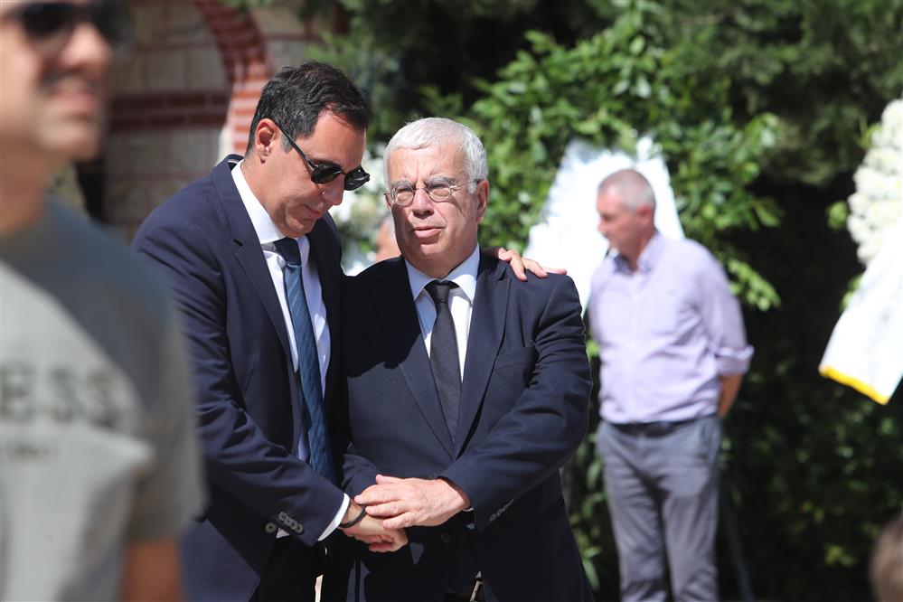 Κηδεία Απόστολου Βεσυρόπουλου