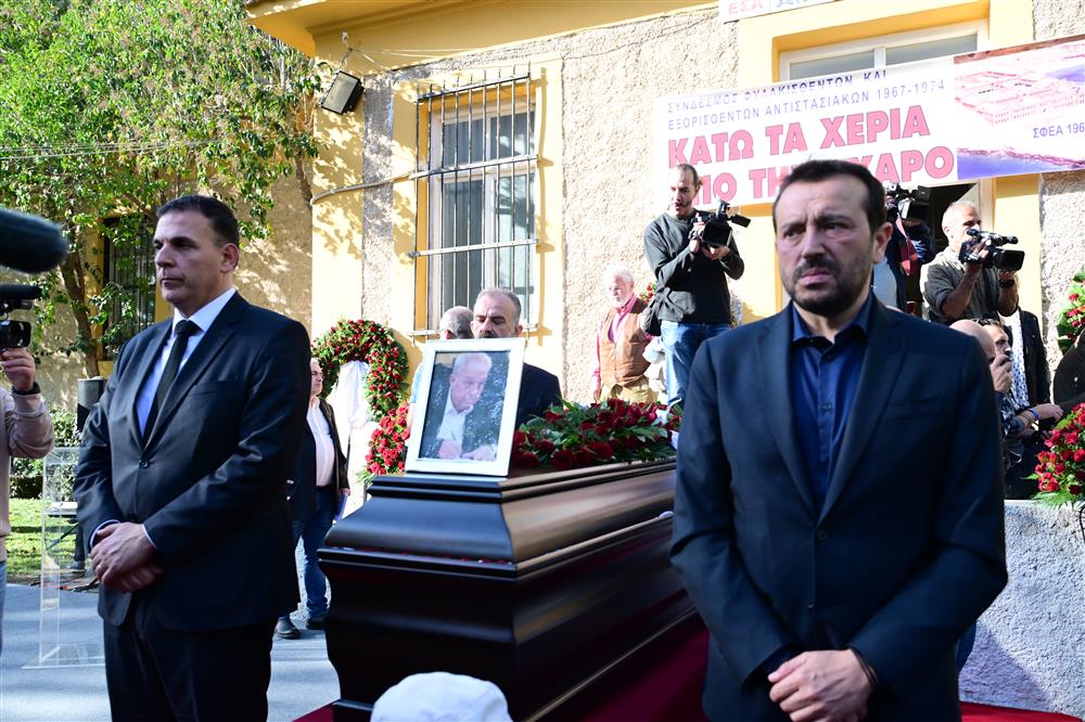 Αλέκος Φλαμπουράρης - Κηδεία