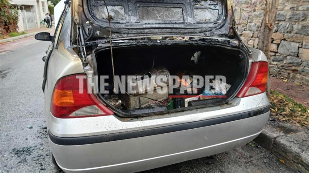 Βόλος - αυτοκίνητο - φωτιά Βόλος - αυτοκίνητο - φωτιά