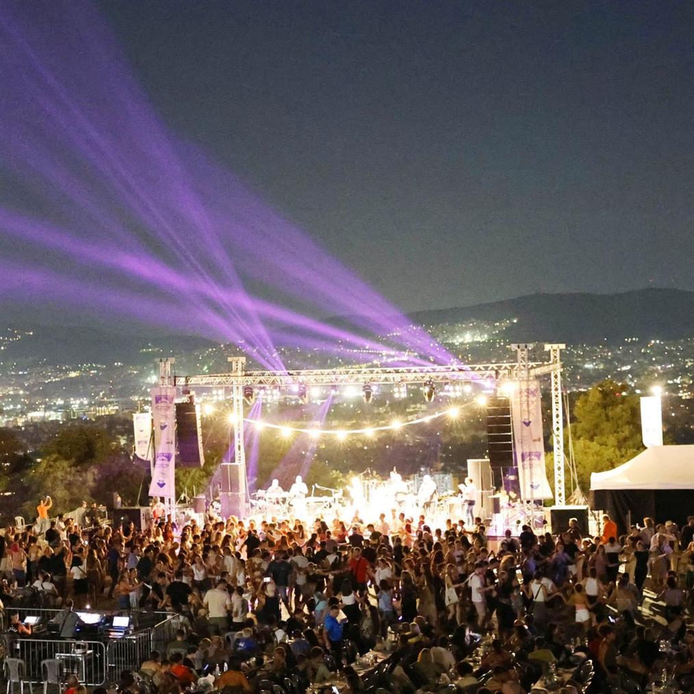 Όλη η Αθήνα χόρεψε, τραγούδησε & γιόρτασε στο Δημοτικό Αθηναϊκό Πανηγύρι παρέα με τη ΦΙΞ
