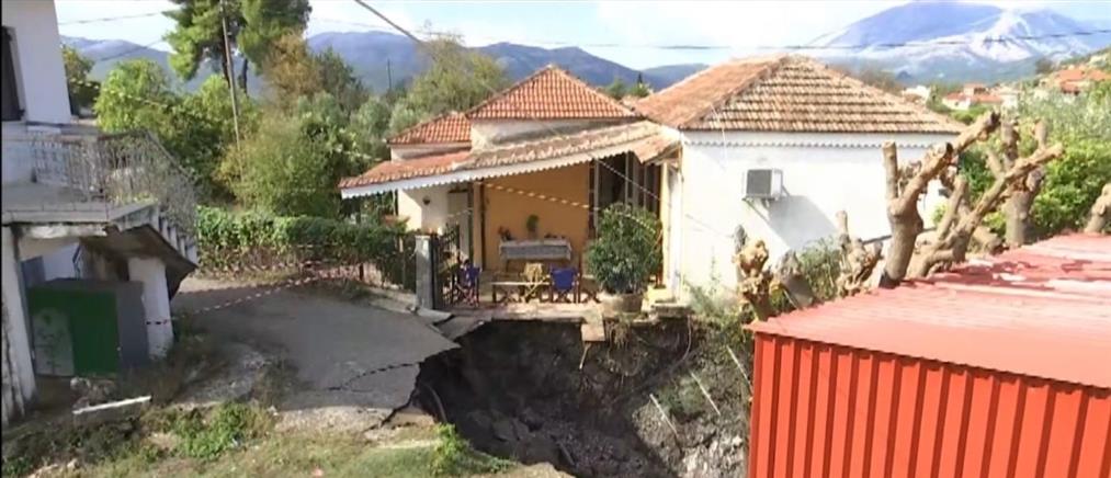 Άνοιξε η γη στις Φυτείες Αιτωλοακαρνανίας (βίντεο)