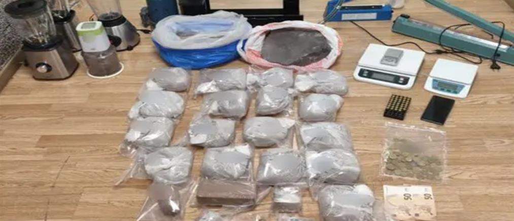 Αθήνα: Συννελήφθη 32χρονος άνδρας για κατοχή ναρκωτικών - Κατασχέθηκαν 9 κιλά ηρωίνης (εικόνες)