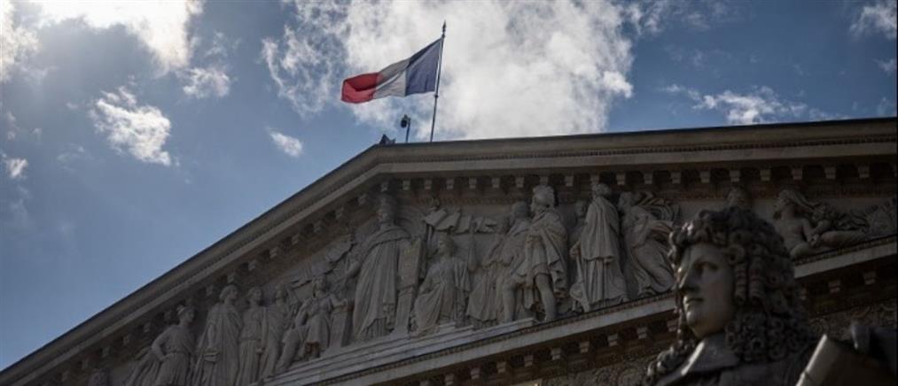 Γαλλία: Αντιμέτωπη με το ενδεχόμενο μη έγκρισης του κρατικού προϋπολογισμού για το 2026