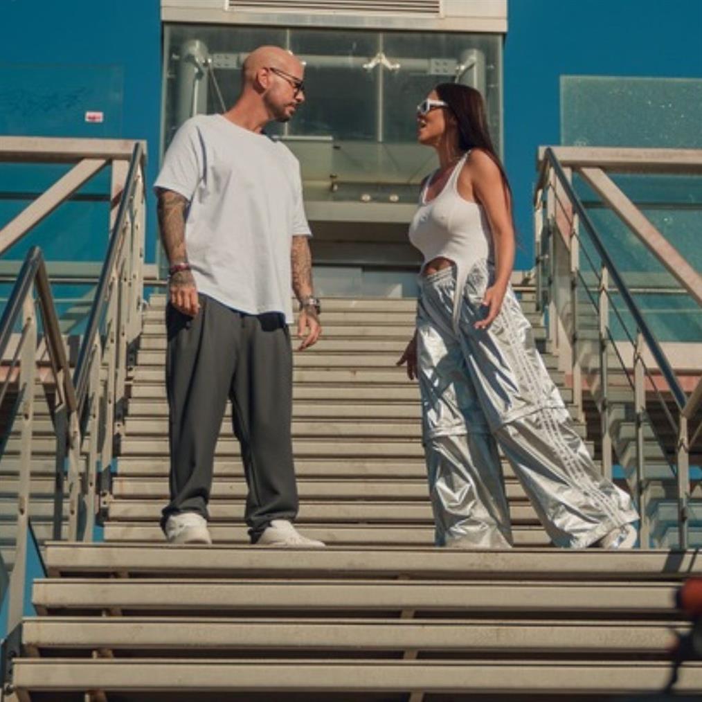 Εντυπωσιάζουν οι REC στο video clip του νέου τους τραγουδιού "Ό,τι δίνεις, παίρνεις"