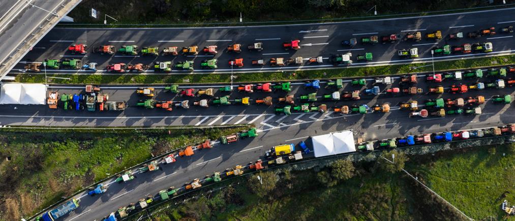 Λαμία: Σταδιακή άρση των αποκλεισμών από τους αγρότες ενόψει της συνάντησης με τον πρωθυπουργό