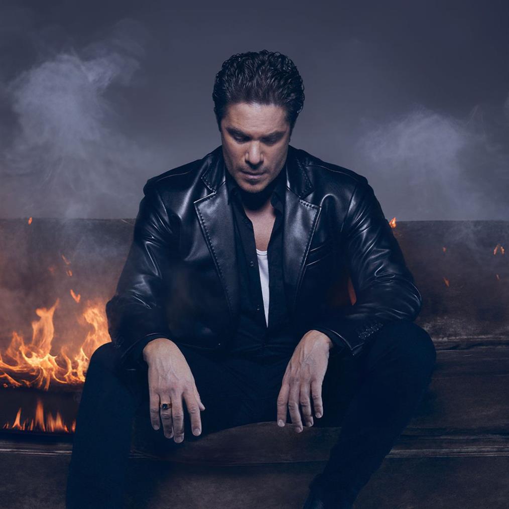 Νίκος Οικονομόπουλος: Τεράστια επιτυχία για το νέο album του "11 με λίγα λόγια"