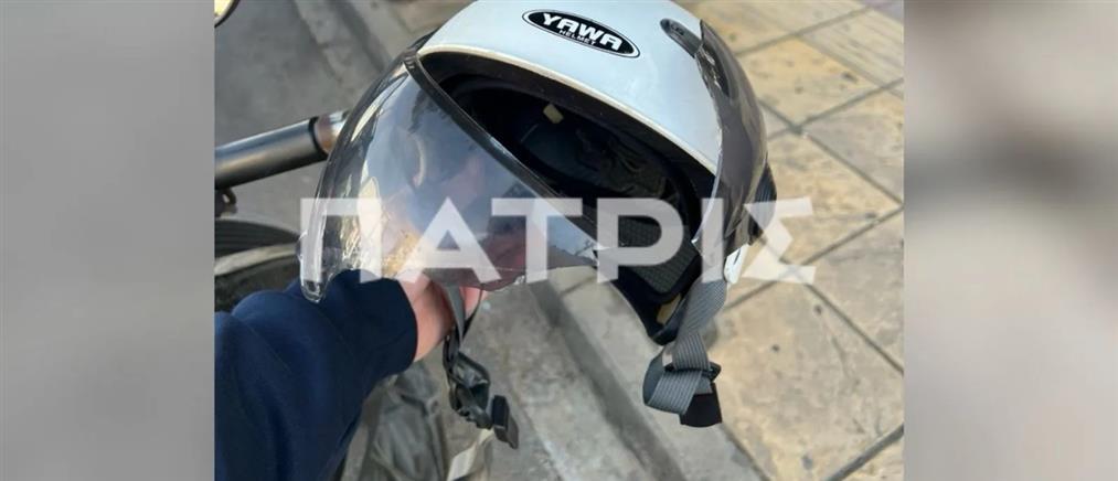 Κρήτη: Ταμπέλα έπεσε πάνω στο κεφάλι γυναίκας που επέβαινε σε μηχανή