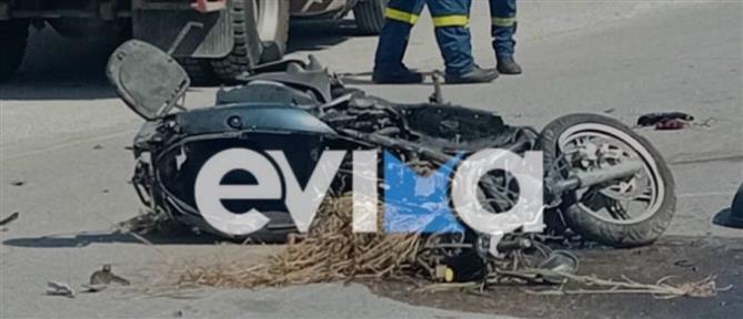 Απίστευτο περιστατικό στην Εύβοια: Ηλικιωμένος μεταφέρθηκε με καρότσα στο νοσοκομείο έπειτα από τροχαίο