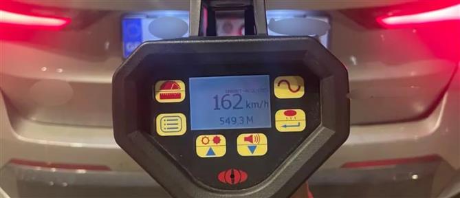 27χρονος οδηγός μηχανής μετέτρεψε τη Λεωφόρο Μαραθώνος σε πίστα ράλι