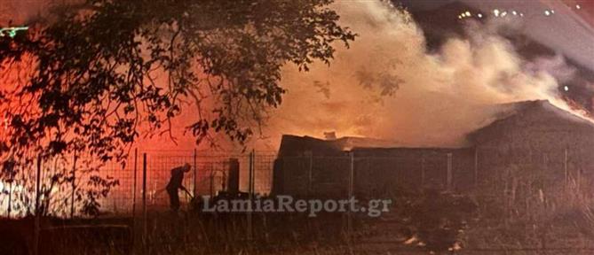Μακρακώμη: Πυρκαγιά σε αποθήκη χτες το βράδυ (εικόνες)