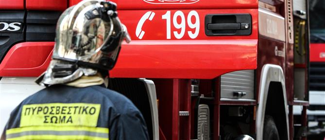 Λάρισα: Συναγερμός στην Πυροσβεστική για αυτοκίνητο που τυλίχθηκε στους καπνούς εντός της σήραγγας των Τεμπών