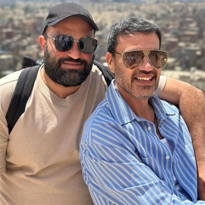 Παντελής Τουτουντζής: "Μου μουτζουρώνουν την ψυχολογία, το διαχειρίζομαι κοιτώντας το σύζυγο και τα παιδιά μου"