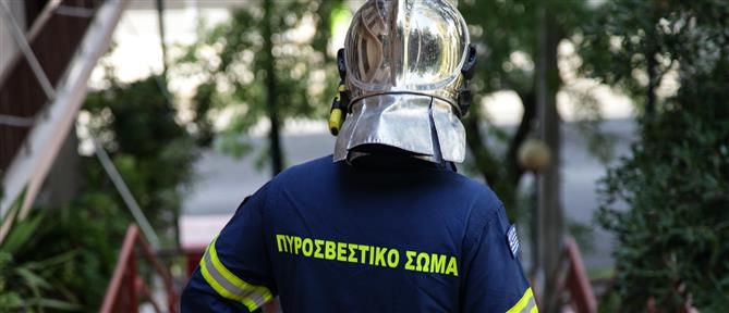 Θεσσαλονίκη: Υλικές ζημιές προκάλεσε η φωτιά σε συνεργείο αυτοκινήτων