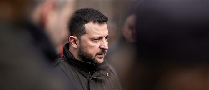Ο Ζελένσκι κατηγορεί τη Ρωσία ότι προσπαθεί να αποφύγει τη διοργάνωση μιας συνάντησης με τον Πούτιν