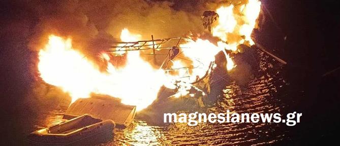 Ιστιοπλοϊκό έγινε στάχτη μέσα σε λίγα λεπτά στην Αλόννησο