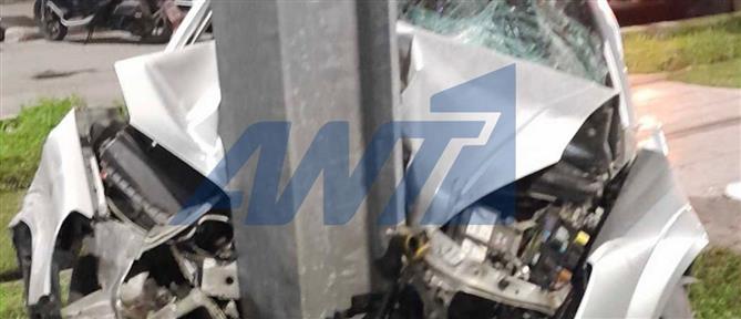 Τροχαίο ατύχημα στη Νέα Σμύρνη: Απεγκλωβίστηκαν δύο άτομα