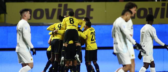 Ο Άρης έριξε την ΑΕΚ από το "ρετιρέ"
