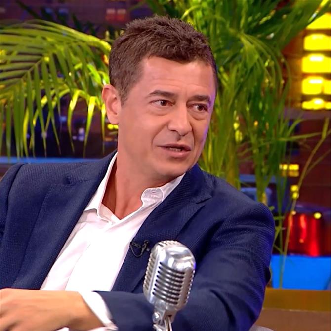 Αντώνης Σρόιτερ: "Το έχω ψάξει κι είναι ασθένεια. Λέγεται αγνωστοπροσωπία" - Η αποκάλυψη στον "αέρα" του "The 2night Show"