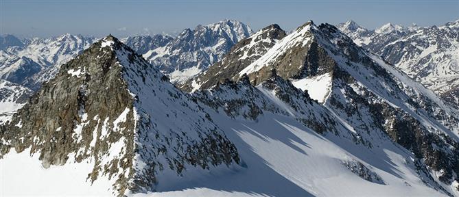 Γαλλία: Τραγικός θάνατος για 3 σκιέρ - Παρασύρθηκαν από χιονοστιβάδες στις Άλπεις